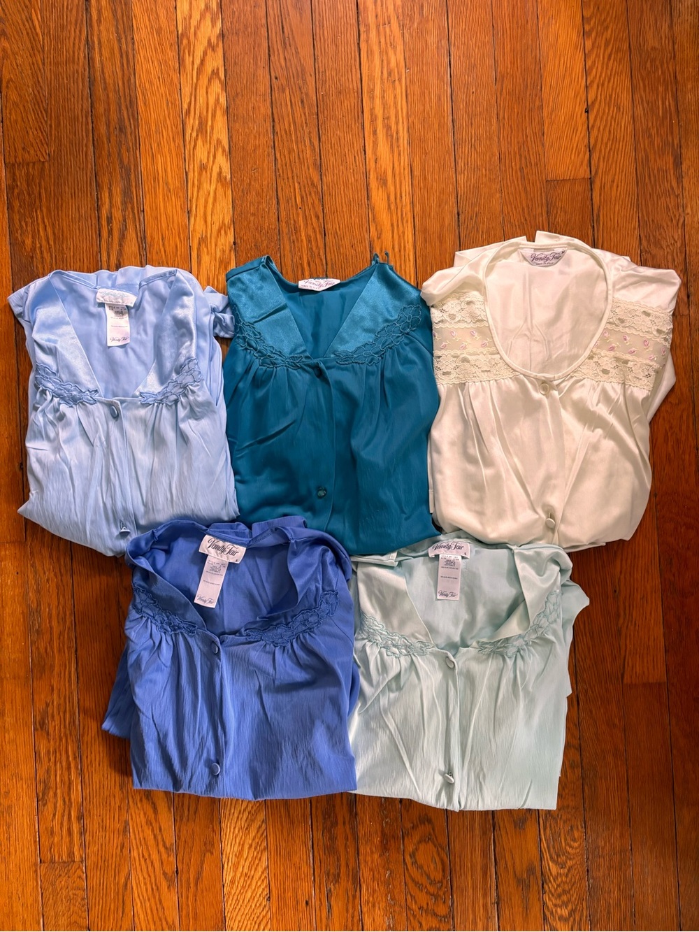 Bundle of Vanity Fair Vintage Sleepwear size small